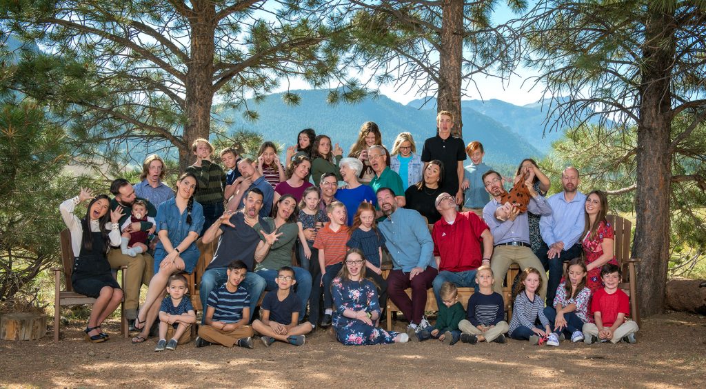 Large Family Reunion Photography - Estes Park Colorado